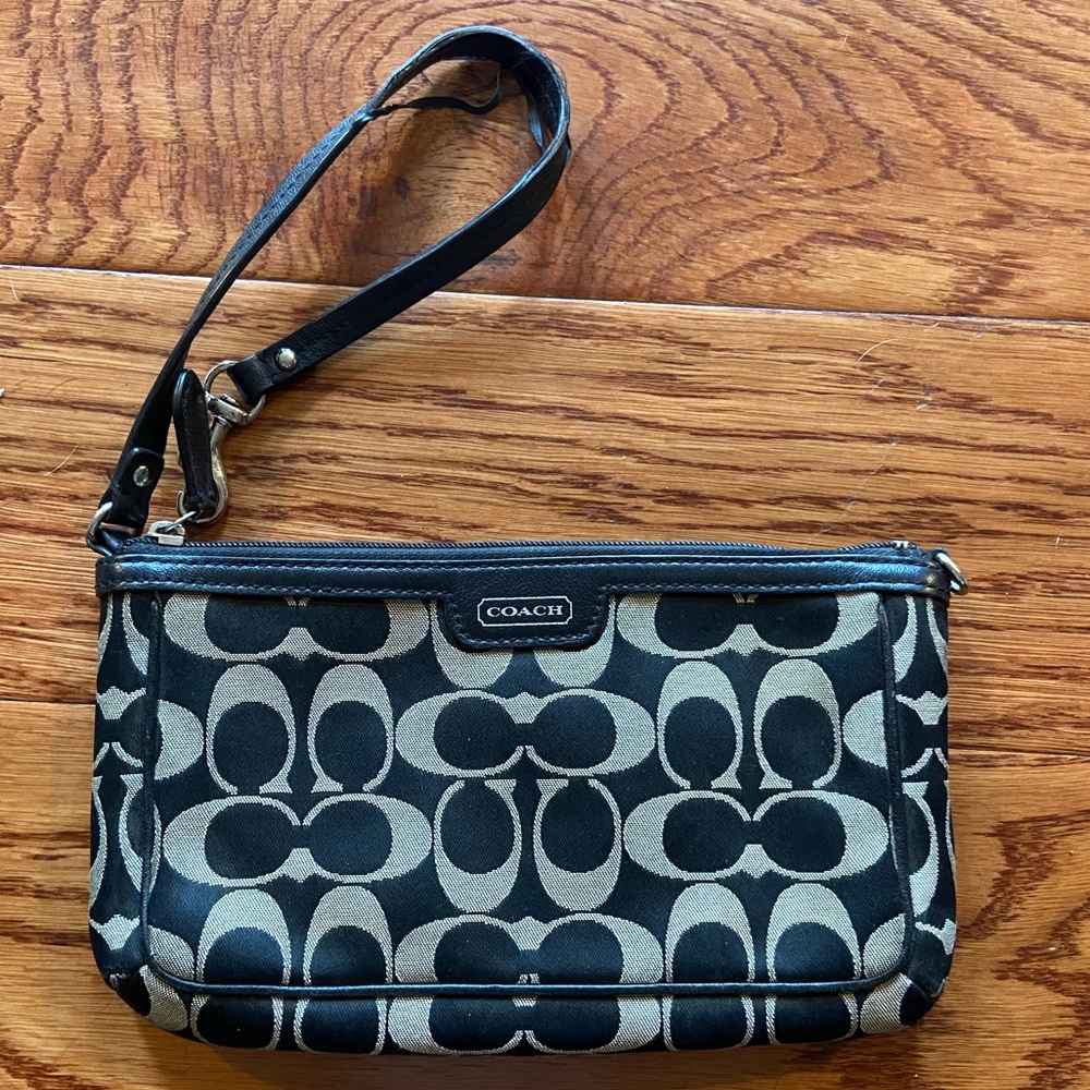 B&W Coach Large Wristlet * READ NOTE*